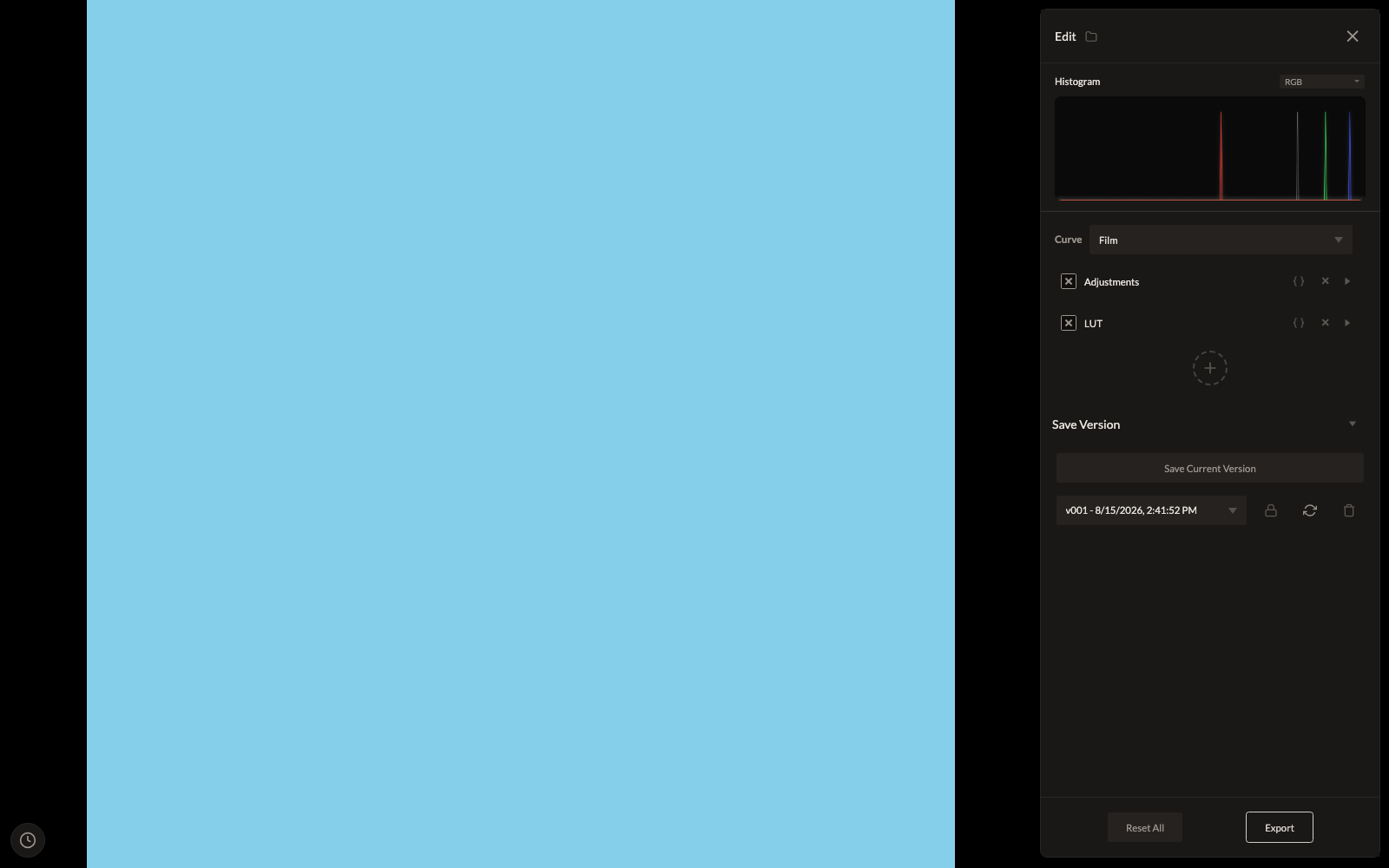Fictura's non-destructive photo editor, with histogram and filter stack